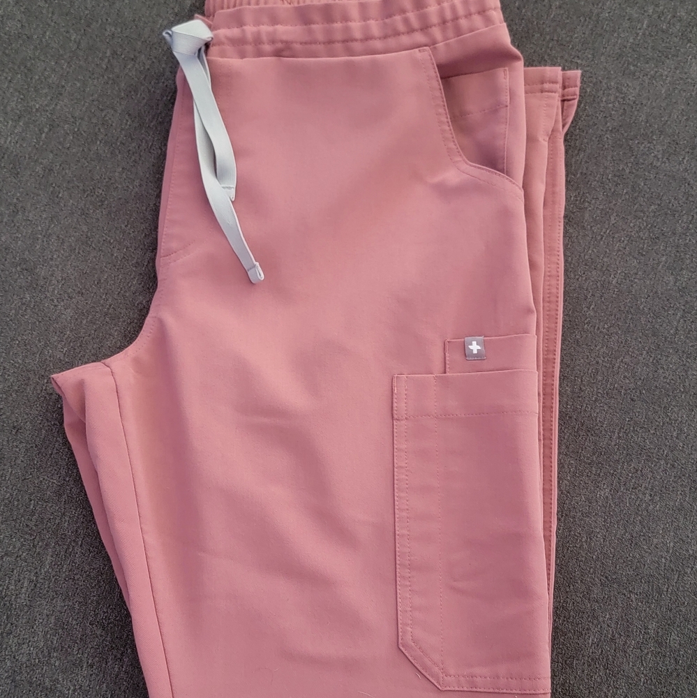 Figs Mauve Yola Skinny Scrub Pants